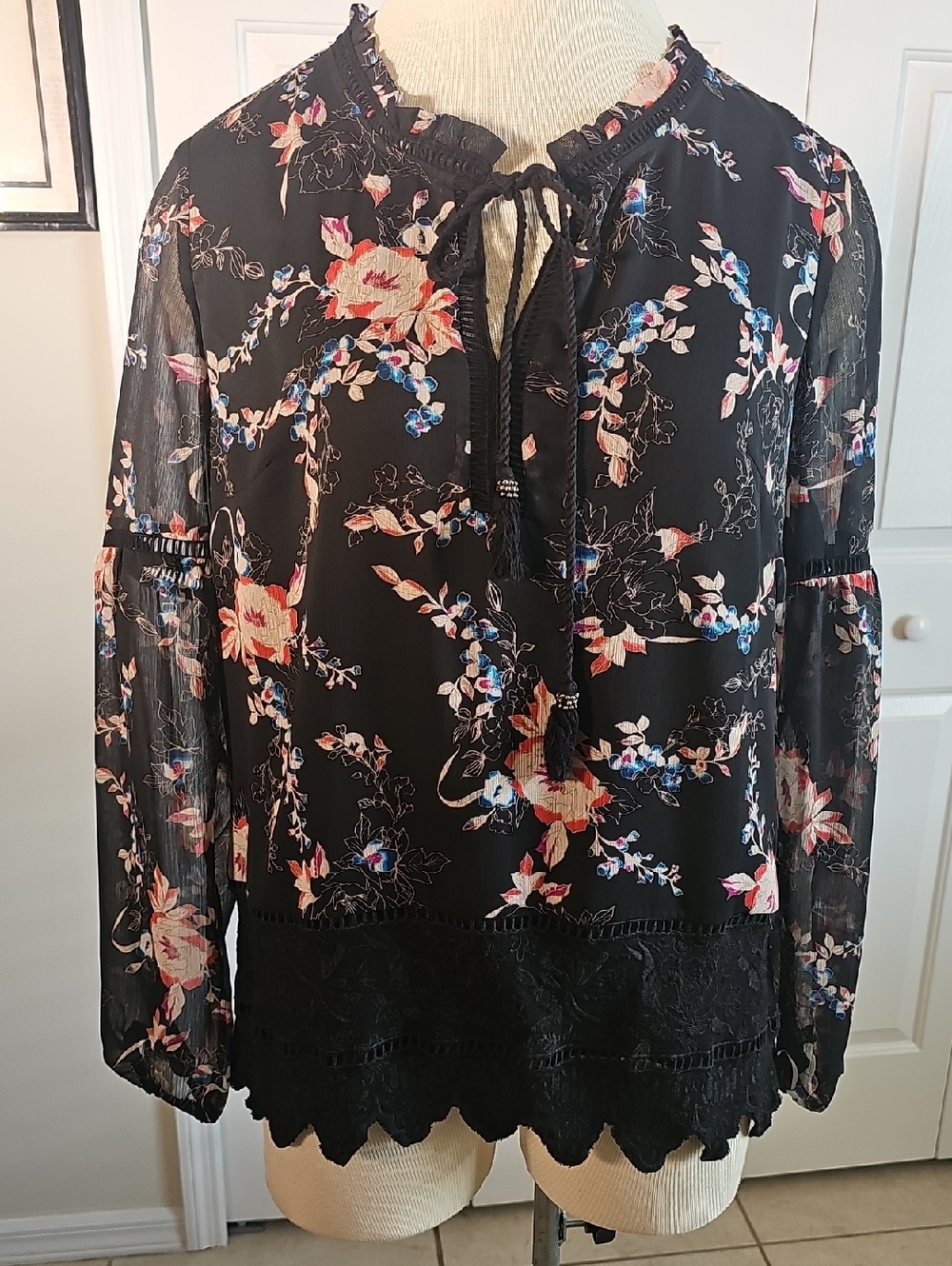 Daniel Rainn Black Floral Tie-Neck Blouse with Lace Hem